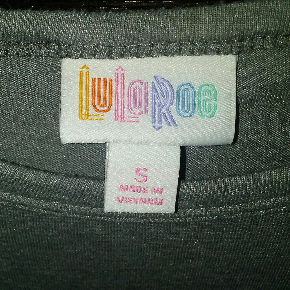 Small Randy T (Lularoe) - Picture 3 of 3